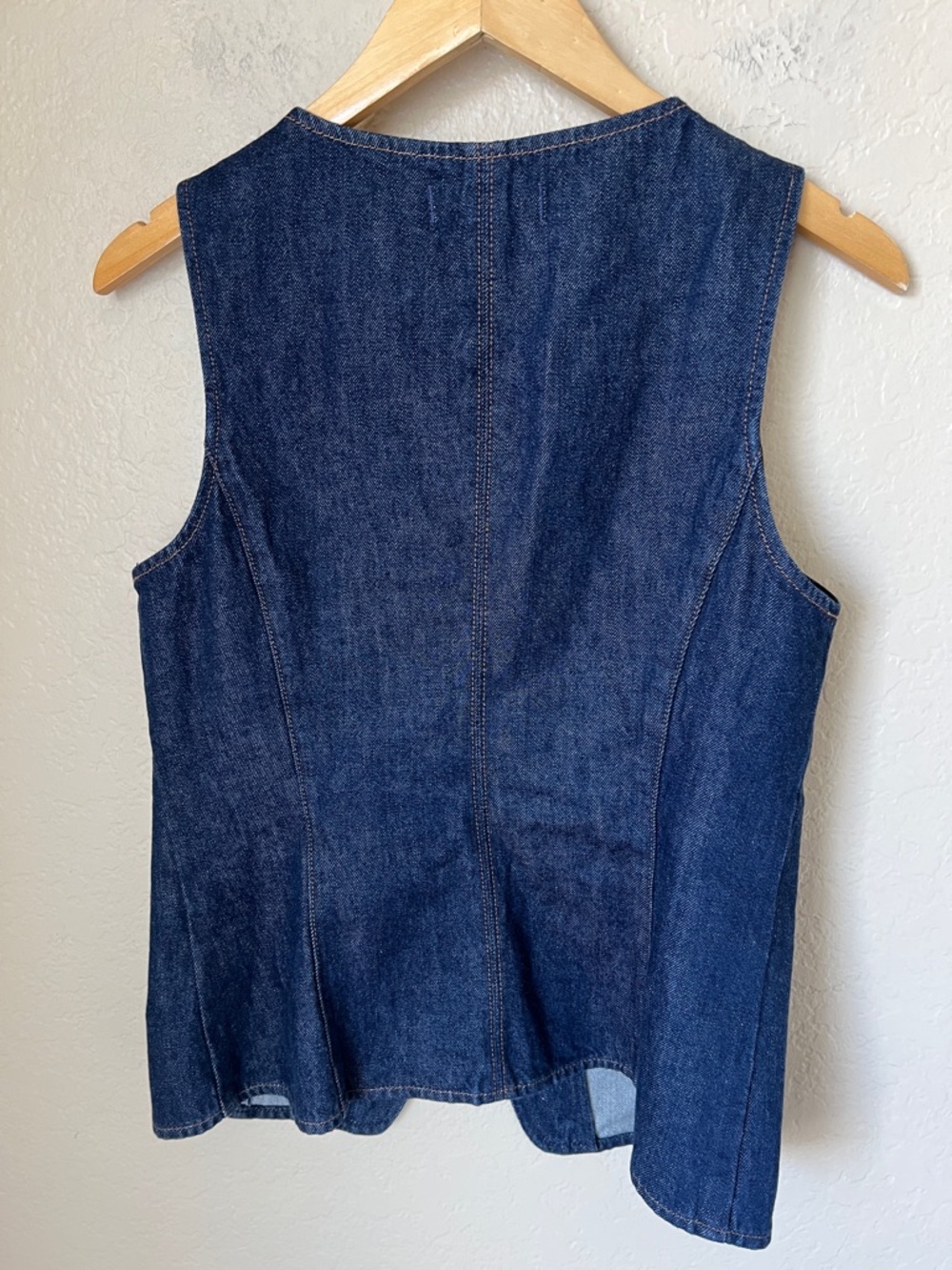 Madewell dark denim cutaway vest - Picture 9 of 9